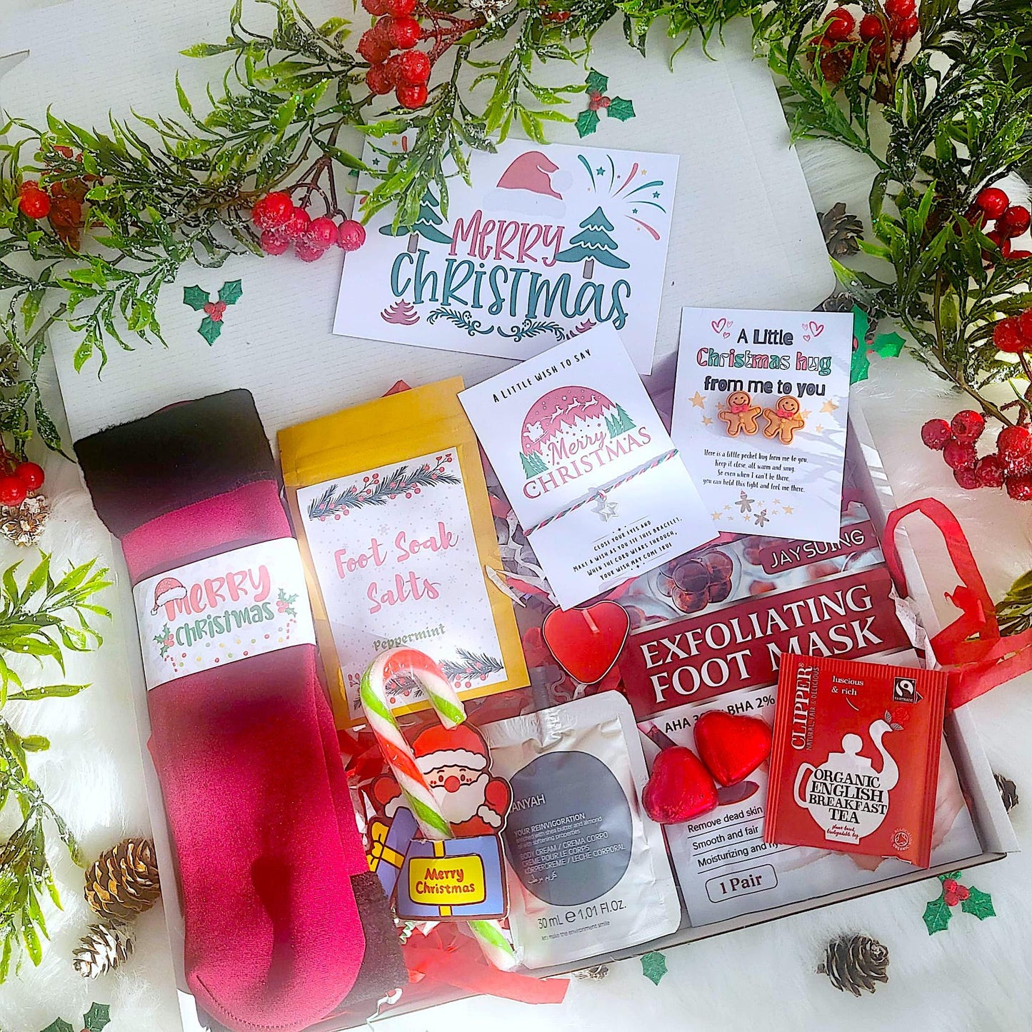 CHRISTMAS HAMPER, Christmas Spa Gift Box for Her, Cosy Christmas Hug in a Box, Christmas Socks Spa Gift Box, Secret Santa Gift for Her