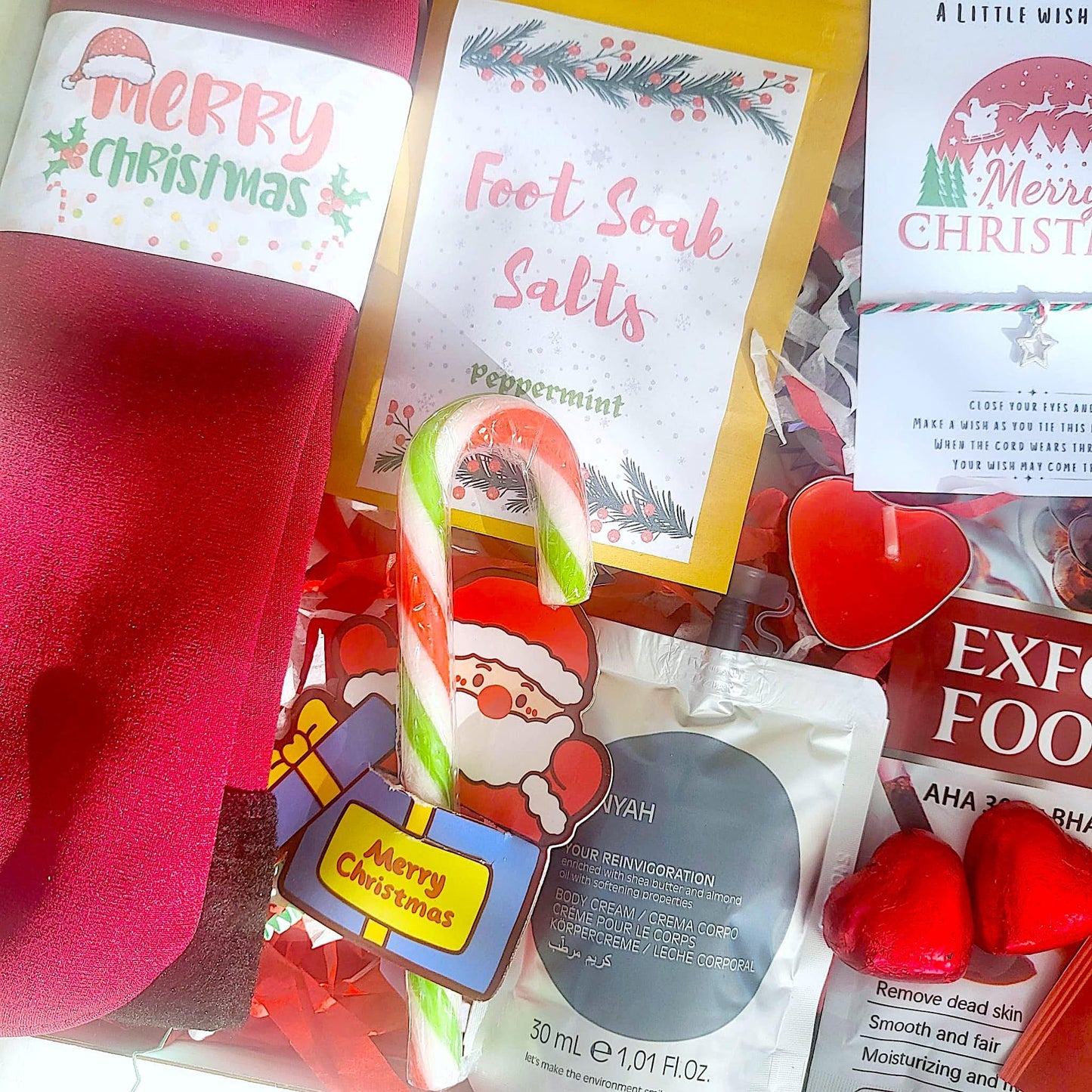 CHRISTMAS HAMPER, Christmas Spa Gift Box for Her, Cosy Christmas Hug in a Box, Christmas Socks Spa Gift Box, Secret Santa Gift for Her
