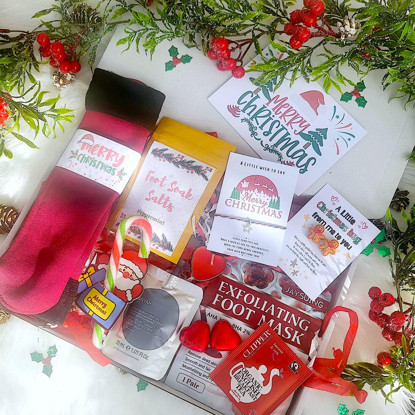 CHRISTMAS HAMPER, Christmas Spa Gift Box for Her, Cosy Christmas Hug in a Box, Christmas Socks Spa Gift Box, Secret Santa Gift for Her