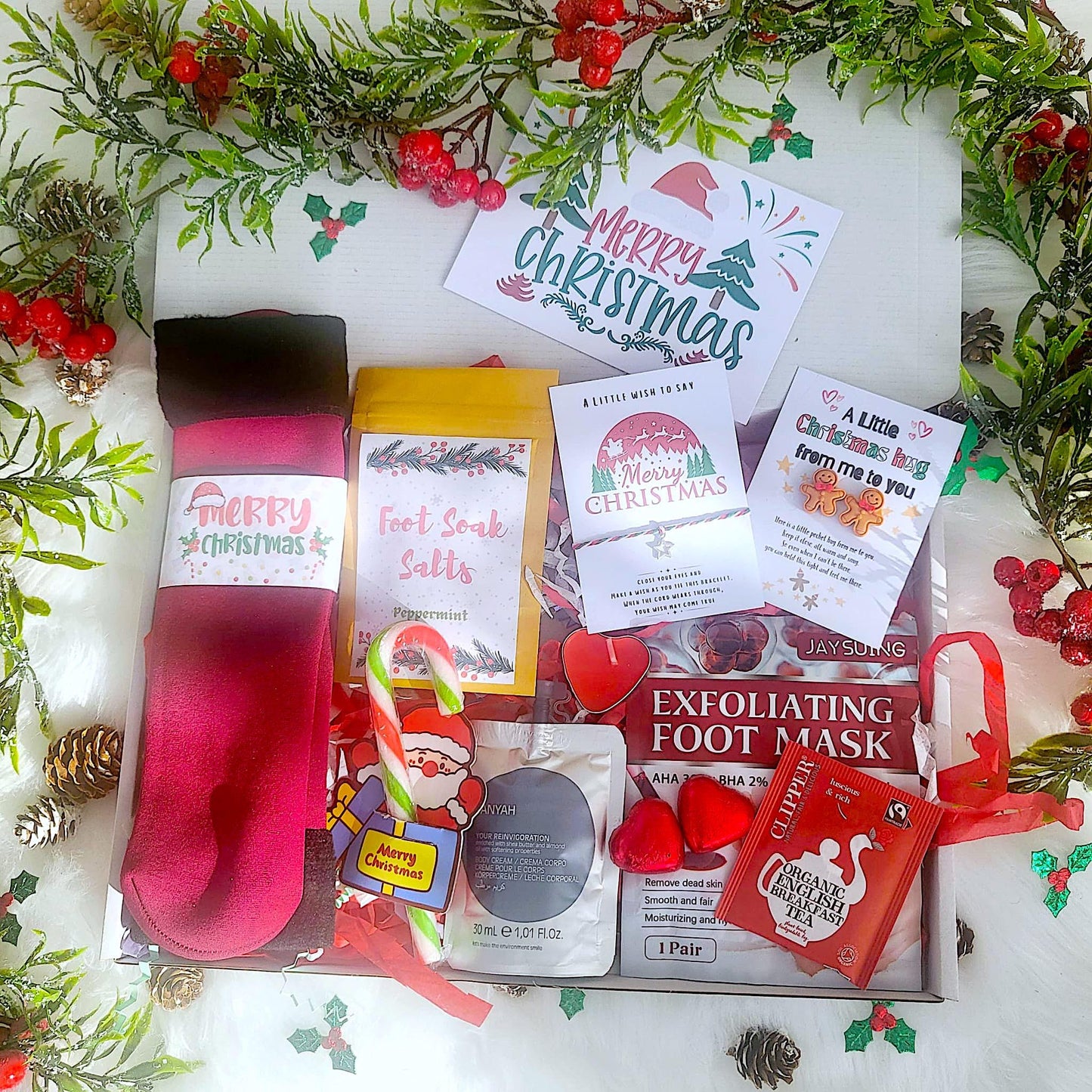CHRISTMAS HAMPER, Christmas Spa Gift Box for Her, Cosy Christmas Hug in a Box, Christmas Socks Spa Gift Box, Secret Santa Gift for Her