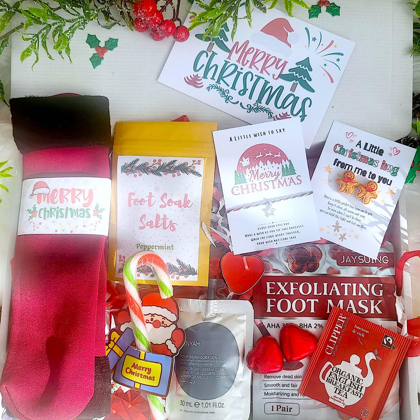 CHRISTMAS HAMPER, Christmas Spa Gift Box for Her, Cosy Christmas Hug in a Box, Christmas Socks Spa Gift Box, Secret Santa Gift for Her