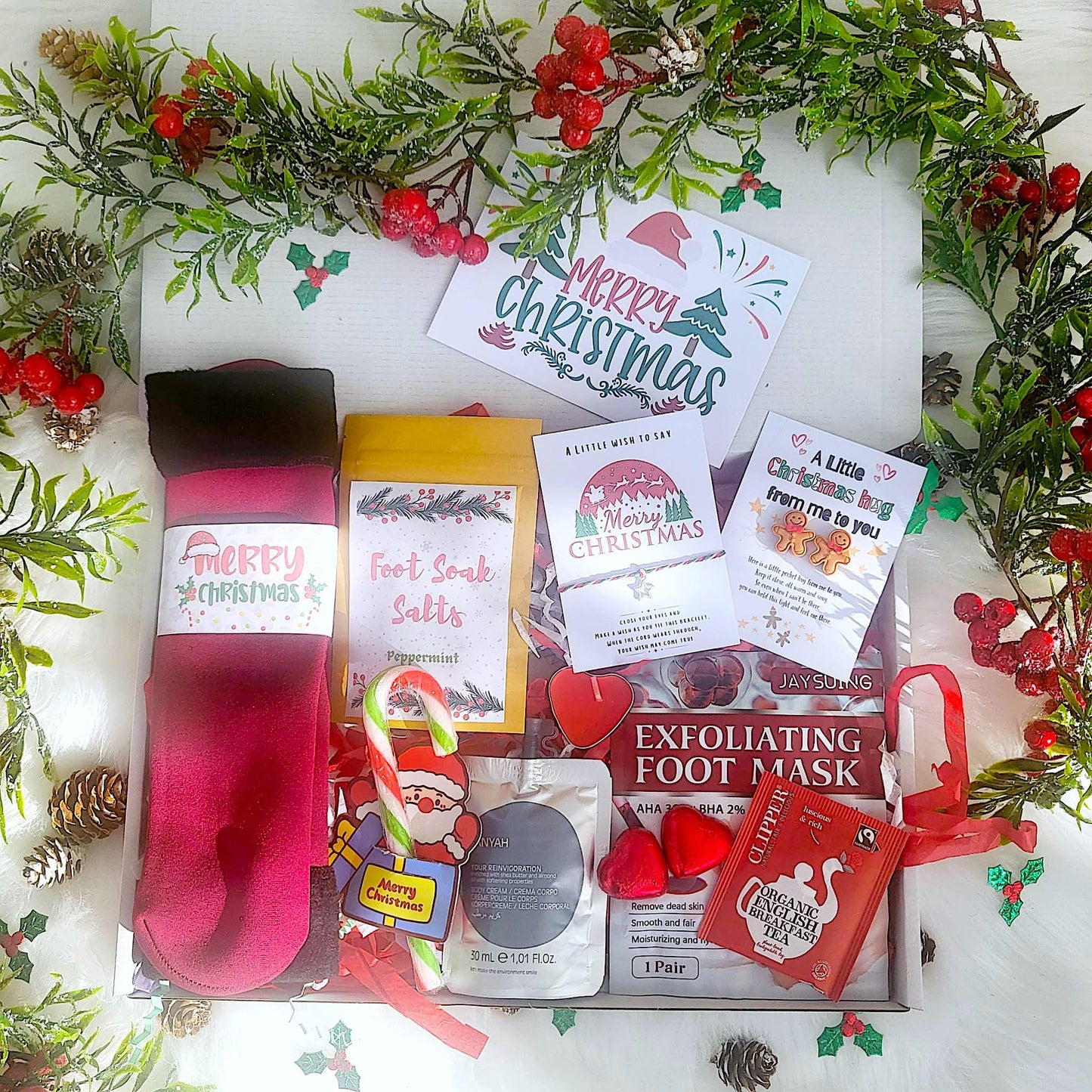 CHRISTMAS HAMPER, Christmas Spa Gift Box for Her, Cosy Christmas Hug in a Box, Christmas Socks Spa Gift Box, Secret Santa Gift for Her