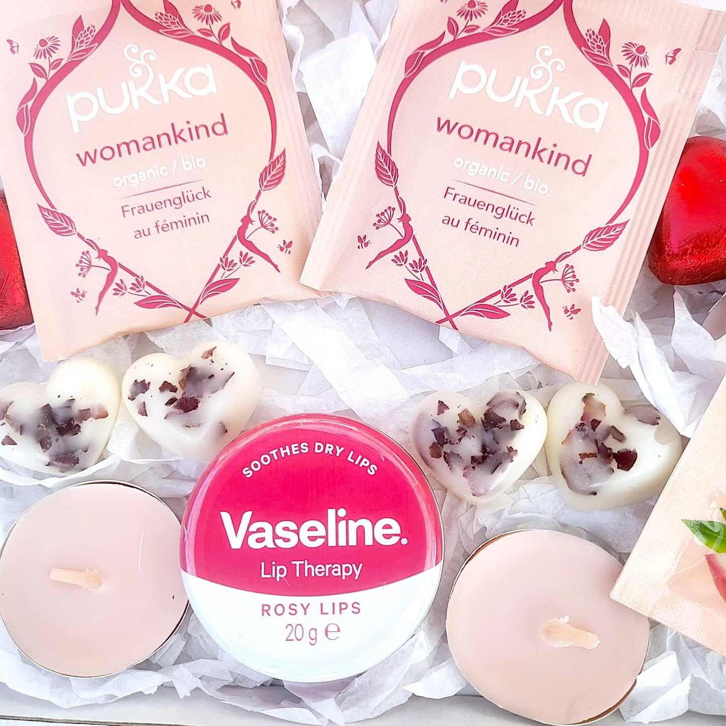 Pregnancy Spa Gift Box: Pamper Hamper for Mum-to-Be with Belly Mask