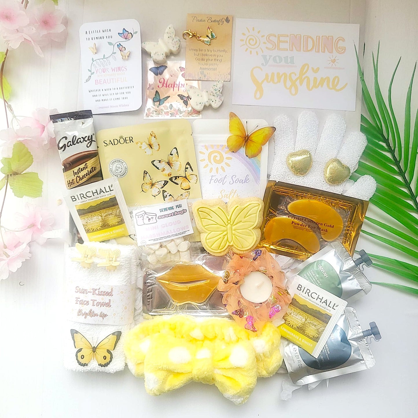 Hello Sunshine Hug in a Box | Birthday Pamper Hamper | Gifts For Friends | Thinking of You | Get Well Soon | You Got This