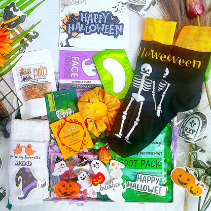 HAPPY HALLOWEEN Treats Gift Box, Trick or Treat Halloween Gift Hamper, Scary Halloween Care Package, Halloween Hug in a Box, Boo, Witch