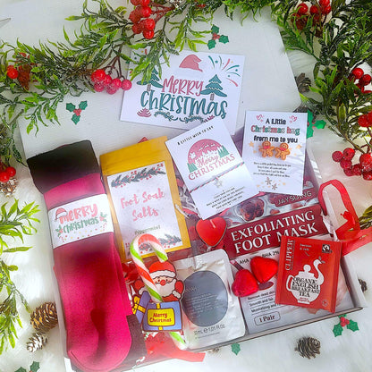 CHRISTMAS HAMPER, Christmas Spa Gift Box for Her, Cosy Christmas Hug  in a Box, Christmas Socks Spa Gift Box, Secret Santa Gift for Her