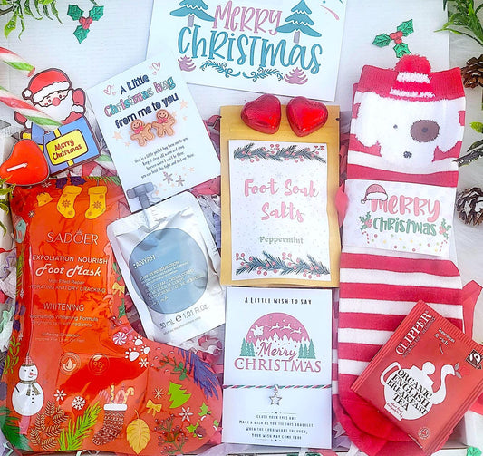 Cosy CHRISTMAS HAMPER Spa Gift Box, Secret Santa Self Care Gift, Christmas Eve Spa Gift, Christmas Hug  in a Box, Christmas Socks Gift Box